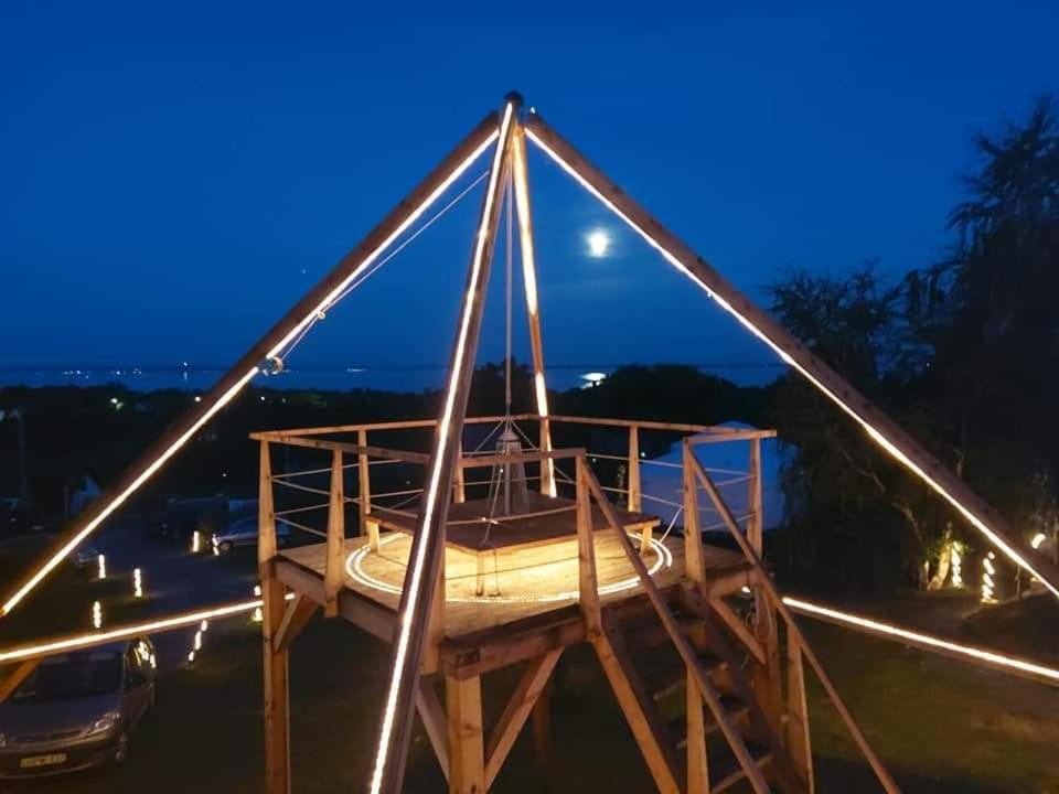 Jurta Hotel Balatongyoeroek Exterior foto